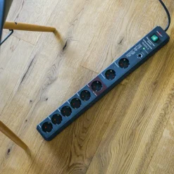 Brennenstuhl Stikdåse med faste stik 8-vejs - 3 m