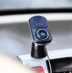 Linocell FM-sender med Bluetooth og hurtig opladning