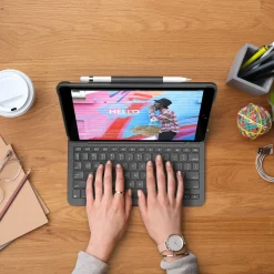 Logitech Slim Folio Tastaturcover til iPad 10,2