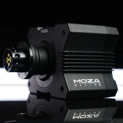 MOZA Racing R5 racingsimulator med rat og pedaler