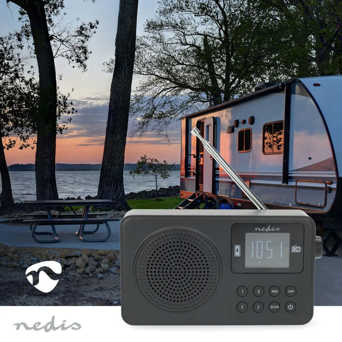 Nedis Bærbar FM-radio med Bluetooth