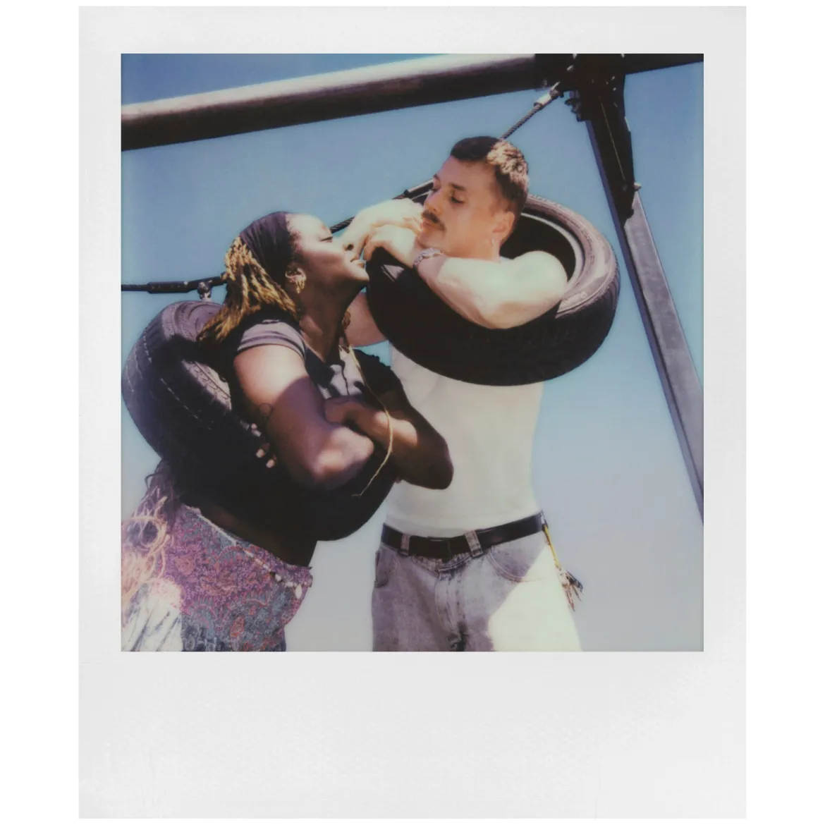 Polaroid Now Gen 3 Sort med film