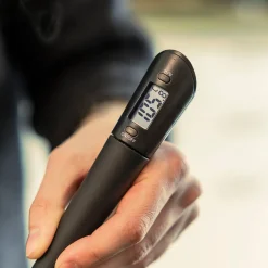 Rubicson dejskraber med termometer